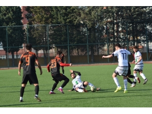 Lider Isparta Emrespor Farklı Kazandı