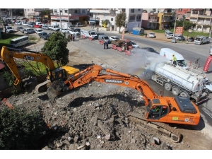 Toroslar’da Yol Genişletme Çalışmaları Sürüyor