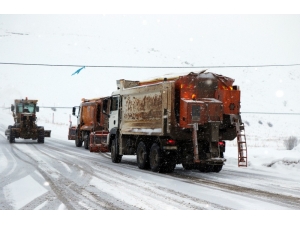 Erzincan’ın Yüksek Kesimleriyle Bayburt’ta Kar Yağışı