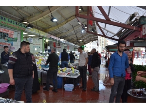 Balık Satışlarını Korona Virüsü Endişesi Vurdu