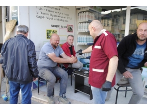 Kahveciler Müşterilerine Kolonya İkram Ediyor