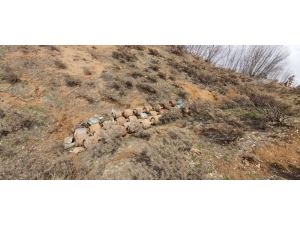 5 Sığınakta 62 Adet Tüp İle Yaşam Malzemesi Ele Geçirildi