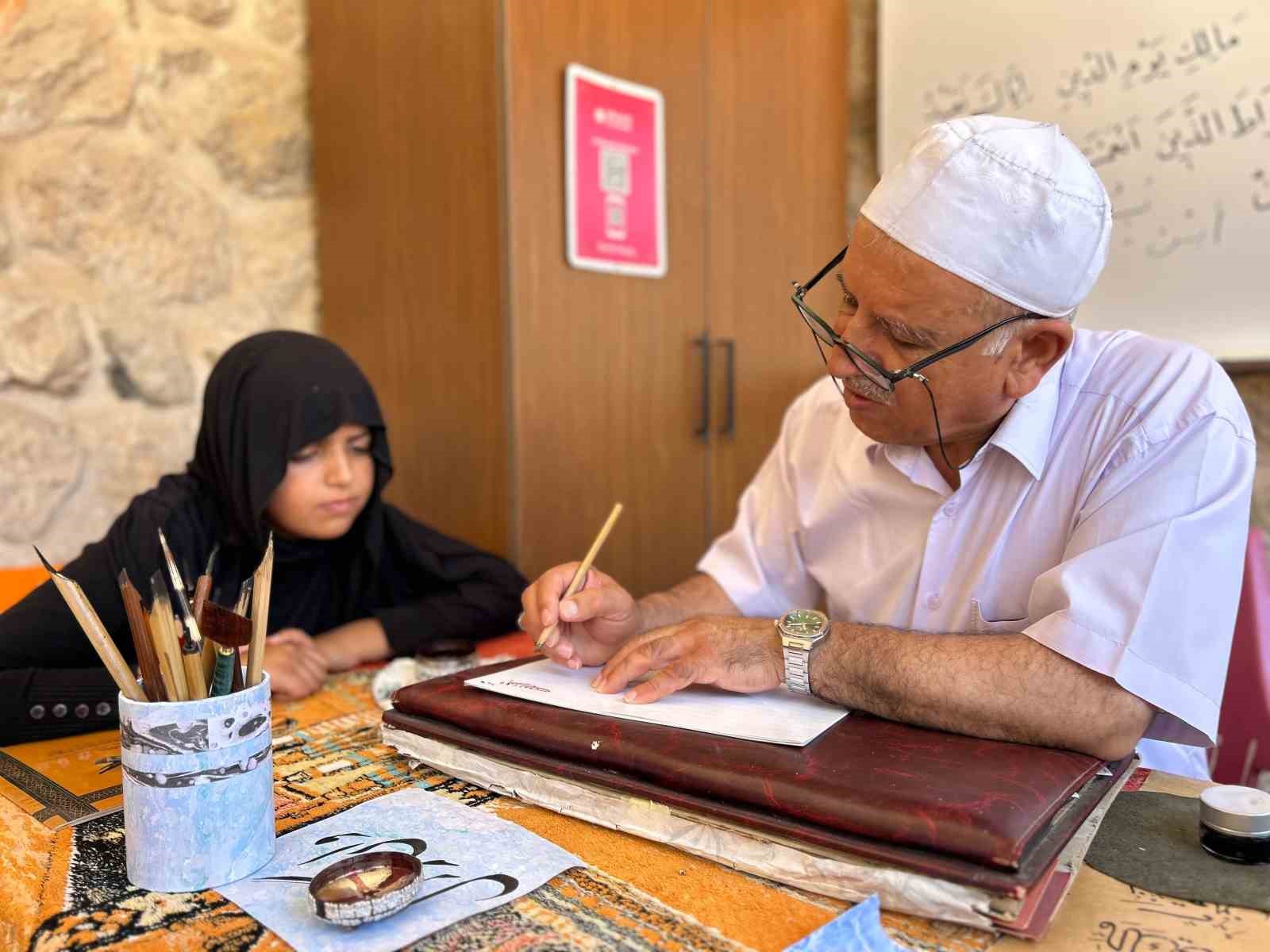 yaz-kur-an-kursunda-manevi-egitim-sanatla-bulusuyor
