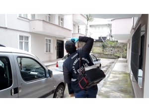 Ablasına Kızdı, Kendini Bıçakladı