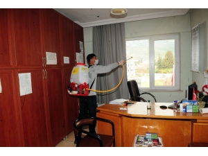 Kemer’de Muhtarlıklar, Otogar Ve Taksi Duraklarında Dezenfekte