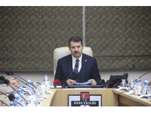 Sivas’a İnmesi Beklenen Umre Yolcularını Taşıyan Uçak Isparta’ya Yönlendirildi