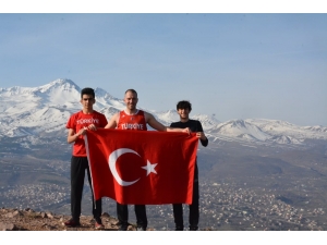 Hasketbol Genclik Ve Spor Kulübünden Çanakkale Zaferi Ve Şehitleri Anma Tırmanışı