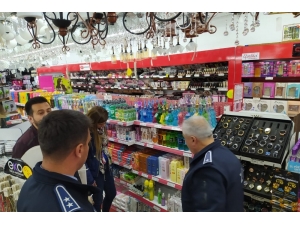 Zabıtadan Dezenfektan, Maske Ve Kolonya Denetimi