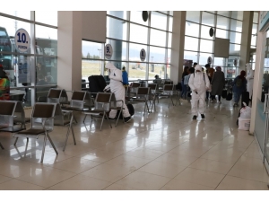 Erzincan’da Otogar, Havaalanı, Tren Garı Dezenfekte Edildi