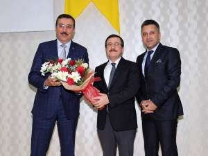 Eski Bakan Tüfenkci "Bir Devlet Adamının Başarı Hikayesi” Paneline Katıldı