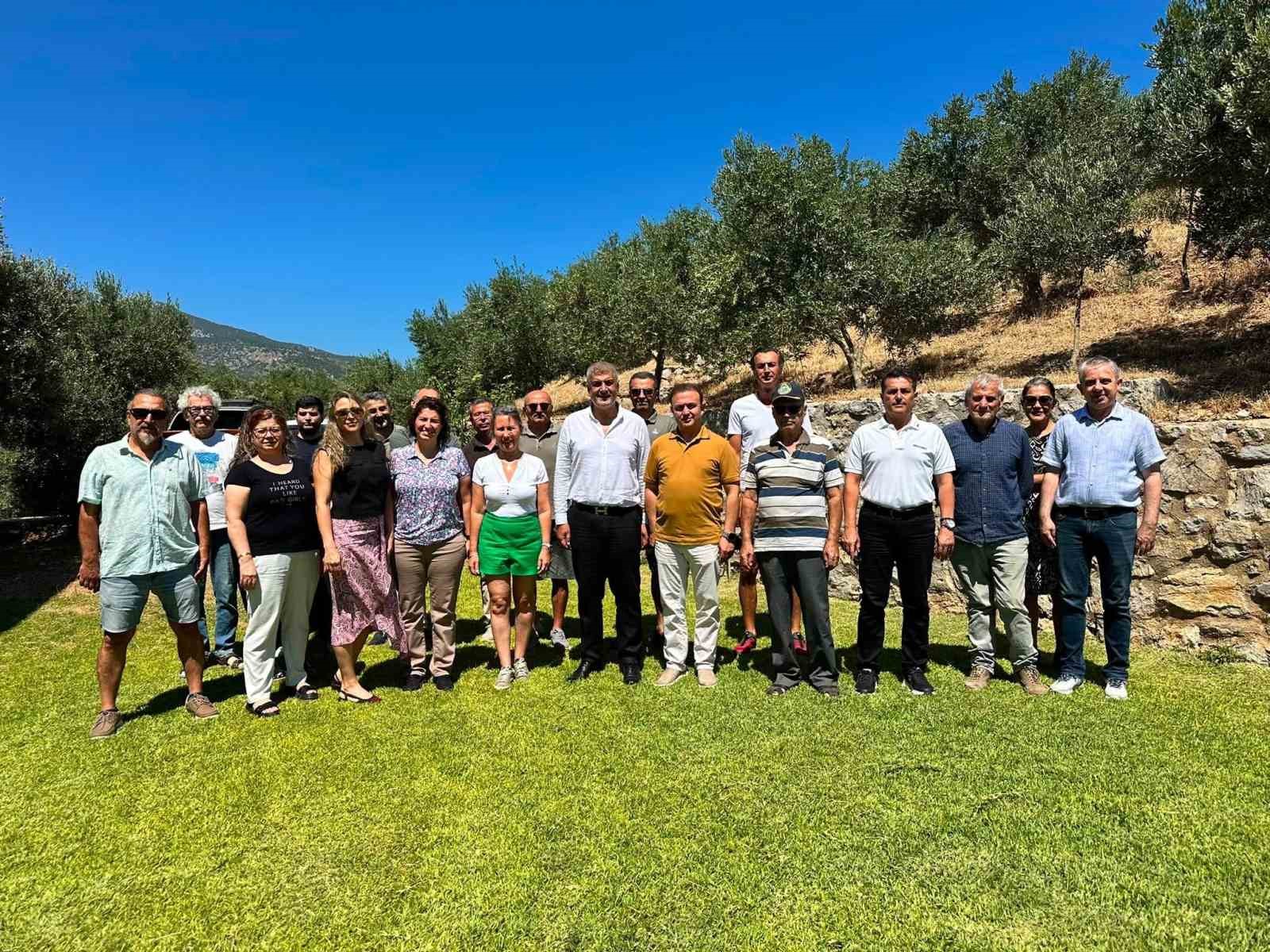 datca-da-zeytin-ve-badem-ureticileri-birligi-resmen-kuruldu