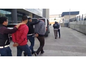 Bursa’da 3 Uyuşturucu Satıcısı Tutuklandı