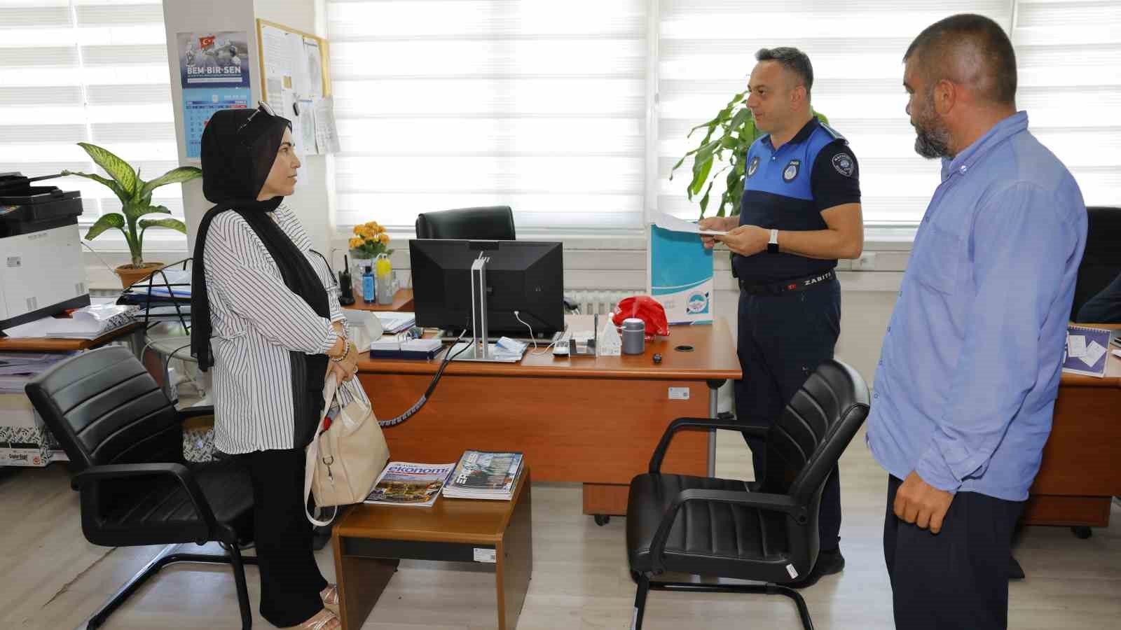 buyuksehir-zabitasindan-guven-veren-duyarlilik-kayip-cuzdan-sahibine-eksiksiz-teslim-edildi