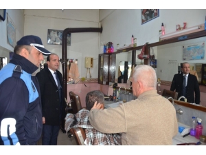 Boyabat Belediyesi Zabıta Ekipleri Berberleri Bilgilendirdi