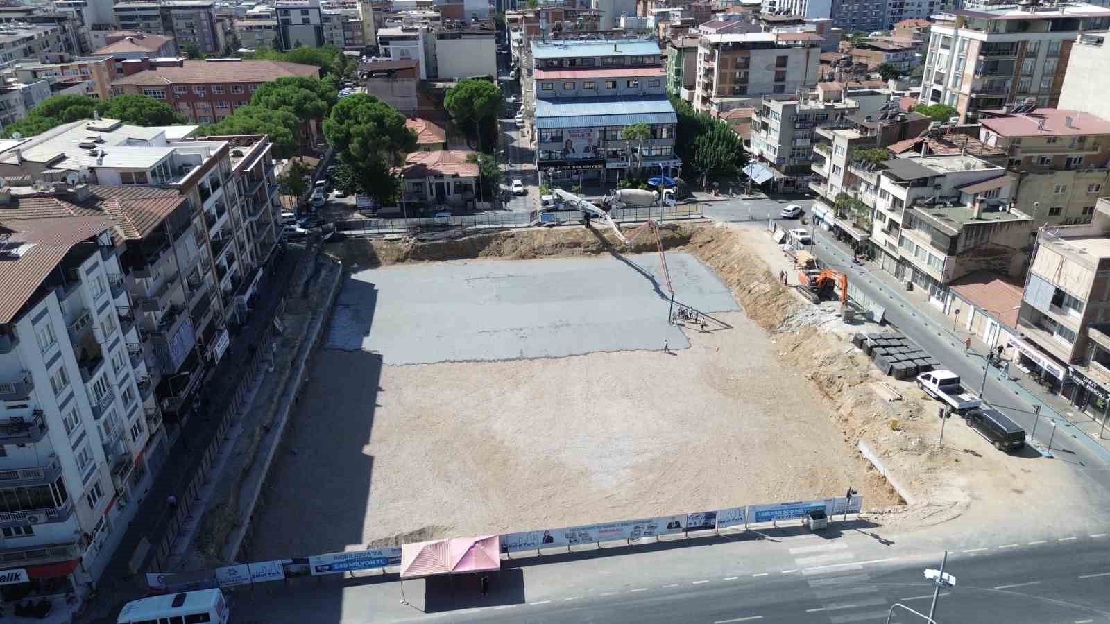 incirliova-daki-meydan-projesi-suruyor
