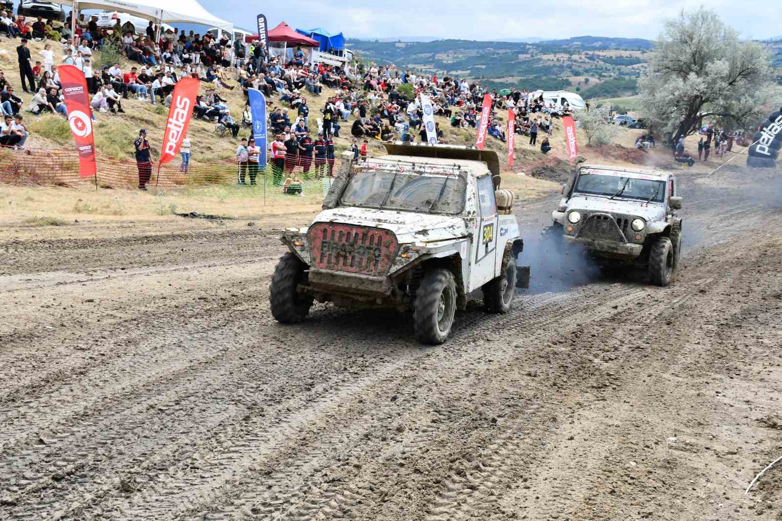 vezirkopru-de-off-road-heyecani-16-kez-yasandi