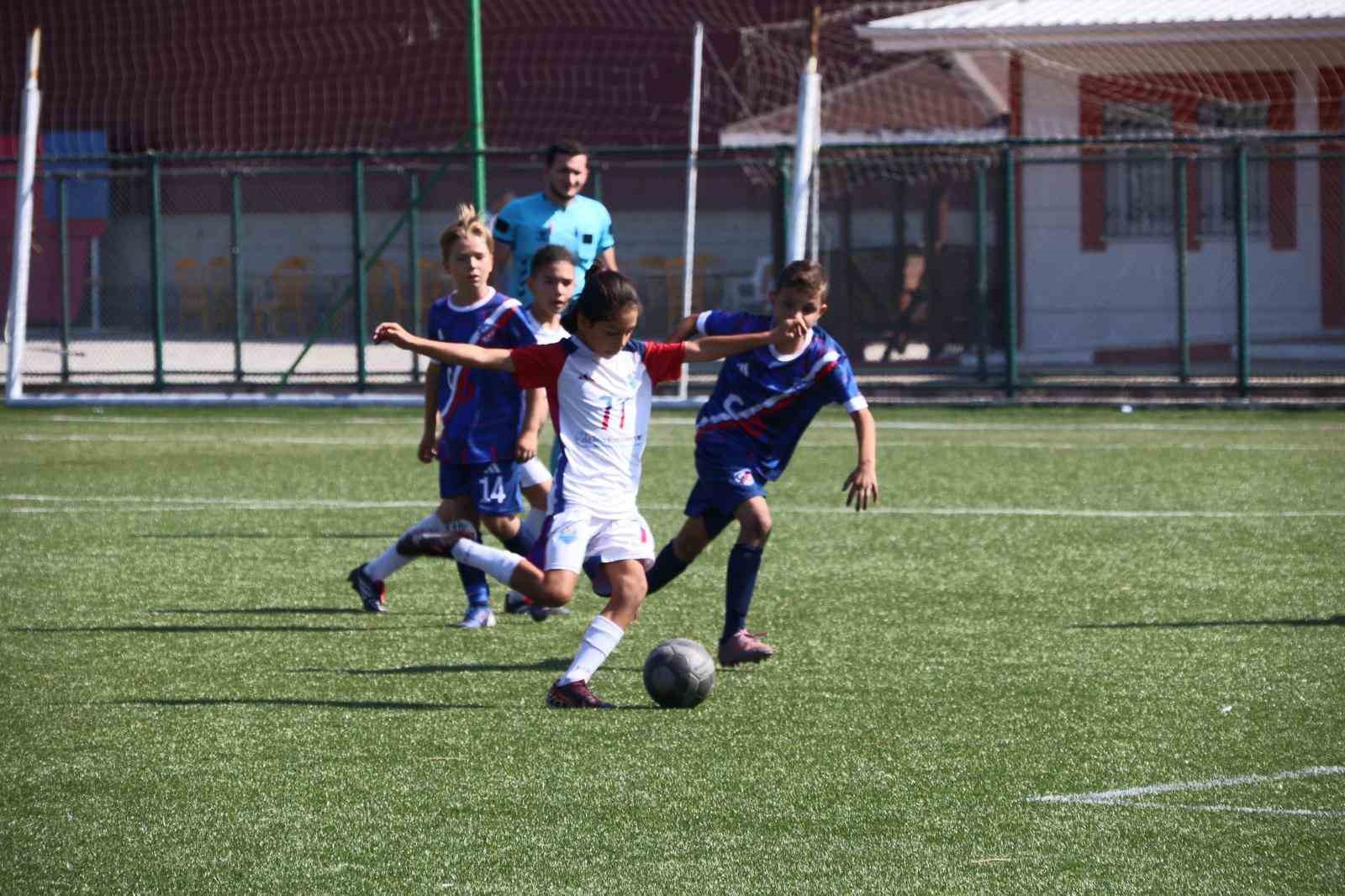 golpazari-nda-u-11-golpa-cup-heyecani-yasandi