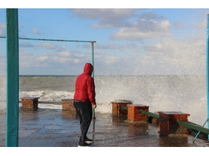 Karadeniz’de Fırtına