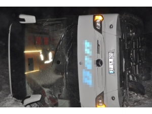 Otobüs Kazasında Yaralıların Tedavisi Sürüyor