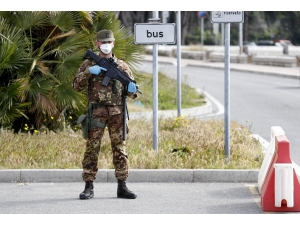 Fransa’da Sokağa Çıkmak İzne Tabi Olacak