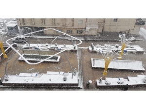 Erzurum’da Mart Kapıdan Baktırdı