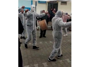 Ne Düğünden Vazgeçtiler Ne De Tedbir Almaktan...