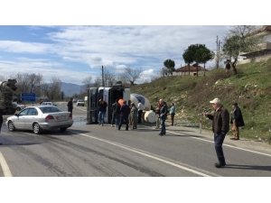 Zonguldak’ta Beton Mikseri Devrildi: 2 Kişi Yaralı
