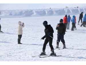 Erciyes’te Kar Kalınlığı 90 Santimetreye Ulaştı