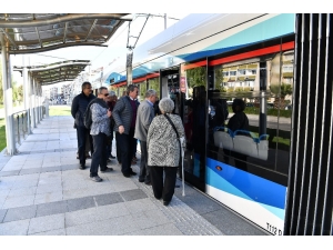 İzmir’de Toplu Ulaşıma Virüsle Mücadele Ayarı