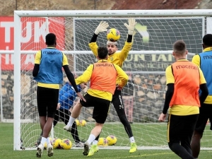 Yeni Malatyaspor’da Kasımpaşa Mesaisi Sürüyor