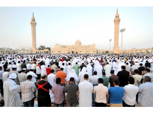 Katar Ve Cezayir’den Korona Virüsü Nedeni İle Camileri Kapatma Kararı
