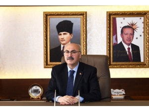 Vali Köşger; “Çanakkale, Bugün Dünyaya Barış Mesajları Taşımaktadır”