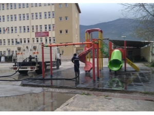 Gemlik Belediyesi’nin Korona Virüsü Mesâisi Sürüyor