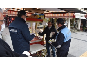 İzmitli Simitçilere Maske Ve Eldiven Dağıtıldı