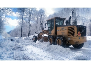 Kartepe’de Kar Kalınlığı 66 Santime Ulaştı
