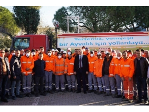 Ayvalık’ta Mesut Ergin İlaçlama Ekipleriyle Bir Araya Geldi