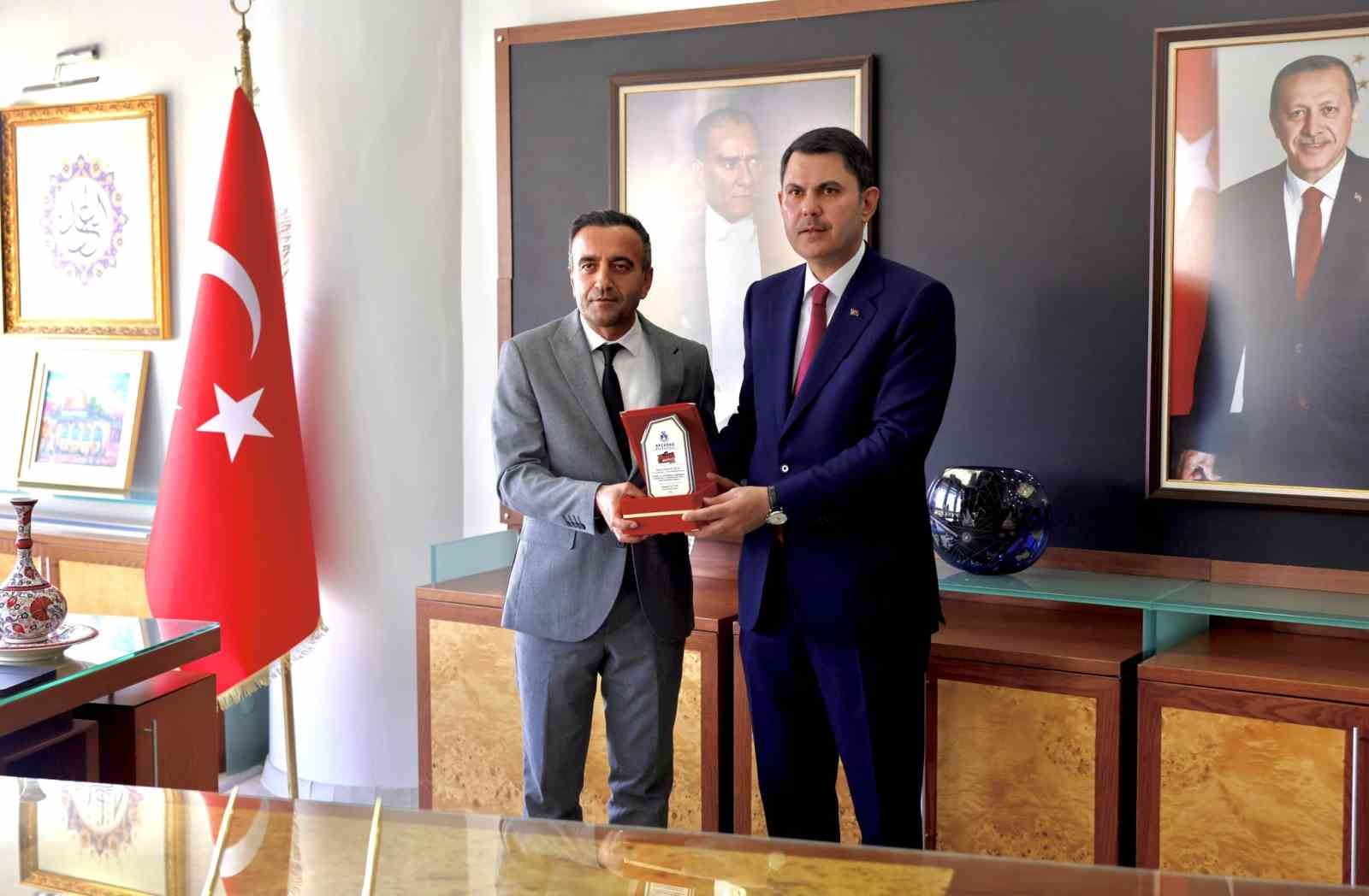 akcadag-motofest-e-destek-veren-bakan-kurum-a-tesekkur-plaketi