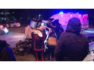 Başkent’te Otobüse Arkadan Çarpan Kamyonetin Sürücüsü Öldü