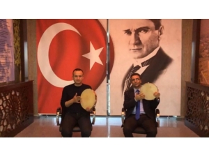 Hamur Yatılı Bölge Ortaokulu Öğrencilerden Çanakkale Türküsü