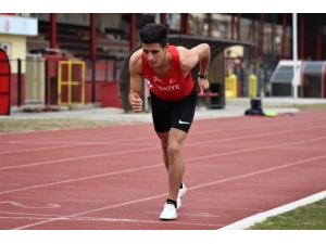 Olimpiyat Barajını Aşan ’En Genç Atlet’ Unvanı İçin Koşuyor