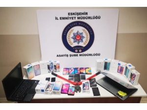 Cep Telefonu Hırsızı Yakalandı