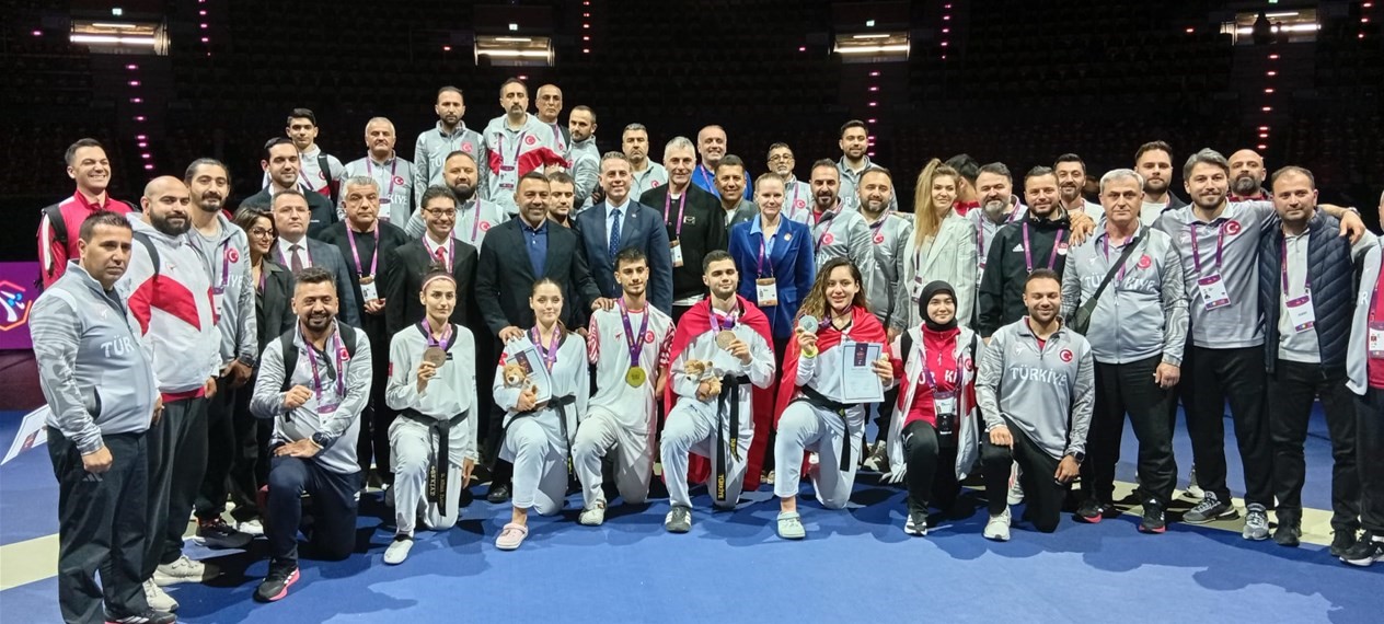 bakan-bak-tan-milli-tekvandocular-icin-tebrik