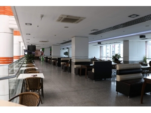 Koronadan Kaçan Vatandaşlar Alışveriş Merkezlerini Terk Etti