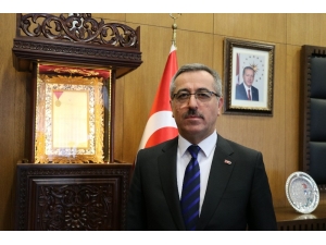 81 İlin 81 Okuluna Maraş Dondurması