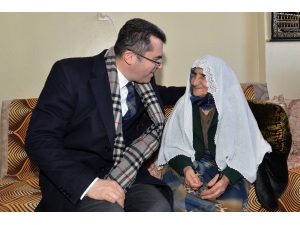 Vali Memiş: “Yaşlılara Gösterilen Önem, O Toplumun Uygarlık Göstergesi Olarak Değerlendirilmektedir”