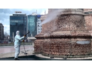 Taksim Meydanı Dezenfekte Edildi
