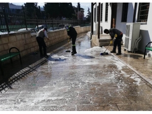 Hendek Belediyesi Dezenfektan Çalışmalarına Devam Ediyor