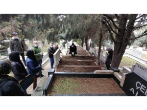 Yakını Tarafından Zatürreden Öldüğü Söylenen Eczacının Türkiye’de Korona Virüsten Ölen İlk Kişi Olduğu İddia Edildi