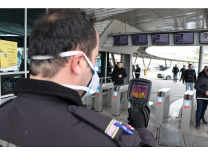 4 Bin İşçi "Korona Virüse" Karşı Termal Kamerayla Kontrol Edilerek Fabrikaya Alınıyor