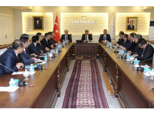 Vali Bilmez, Yeni Atanan İlçe Milli Eğitim Müdürleriyle Bir Araya Geldi